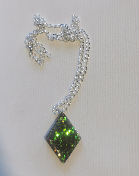 Collana Resina